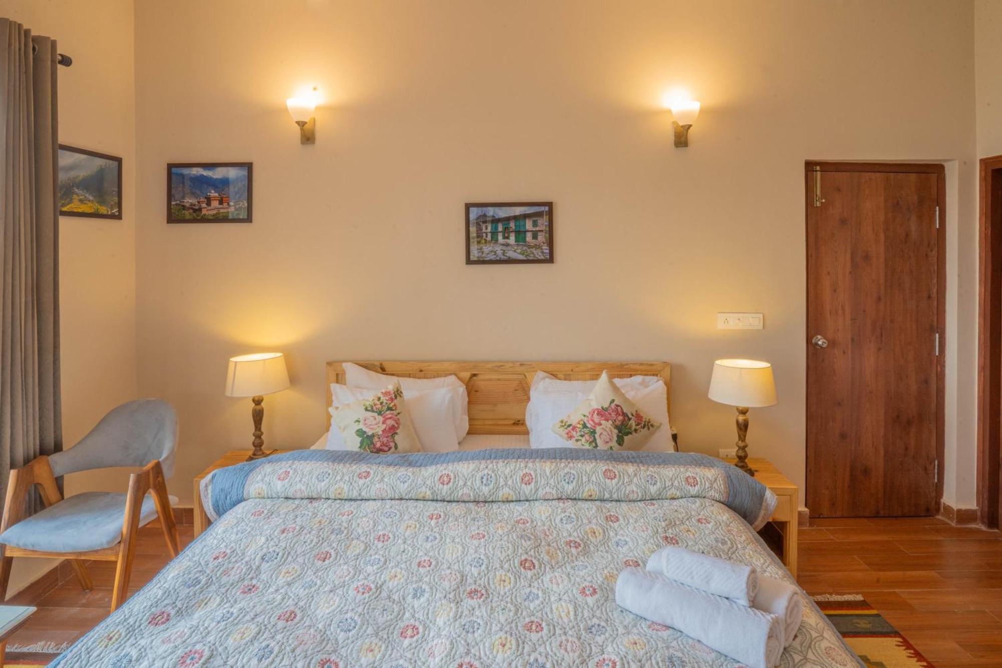 Hostie Sahasrara-3Bhk Chalets, Majkhali, Ranikhet Exterior photo